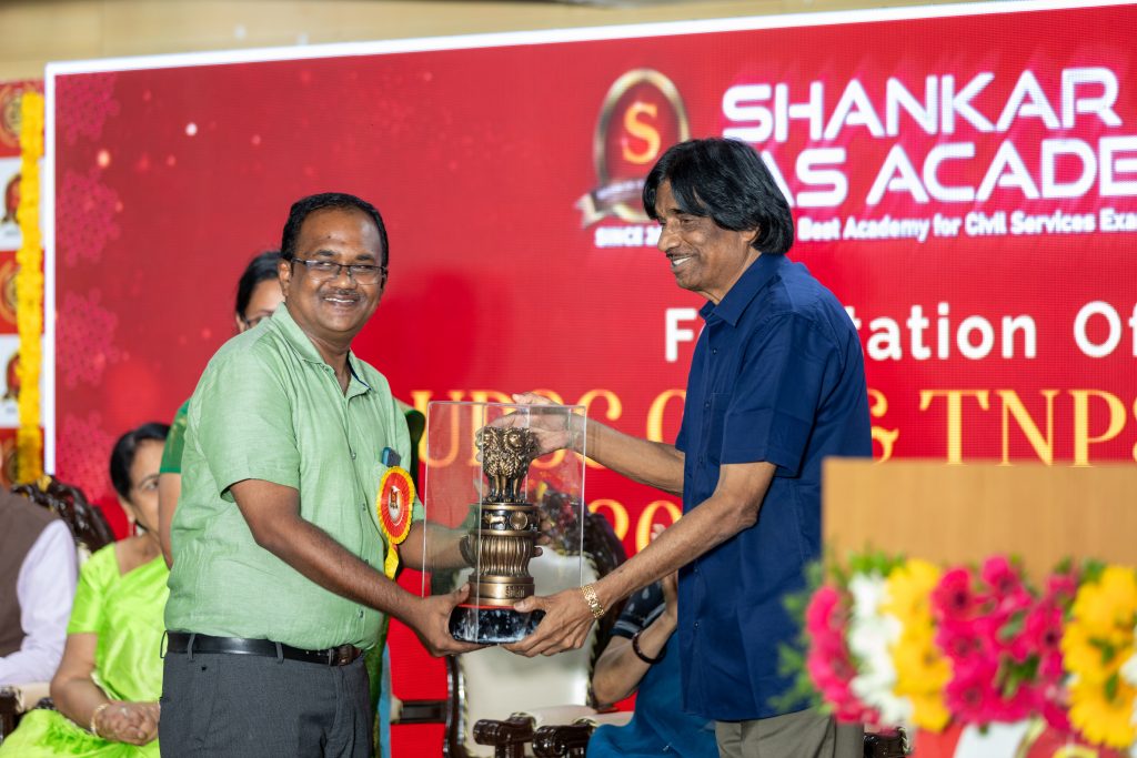 Prof. Dr. E. Balaguruswamy, Former Vice-Chancellor of Anna University and Former UPSC Board Member.